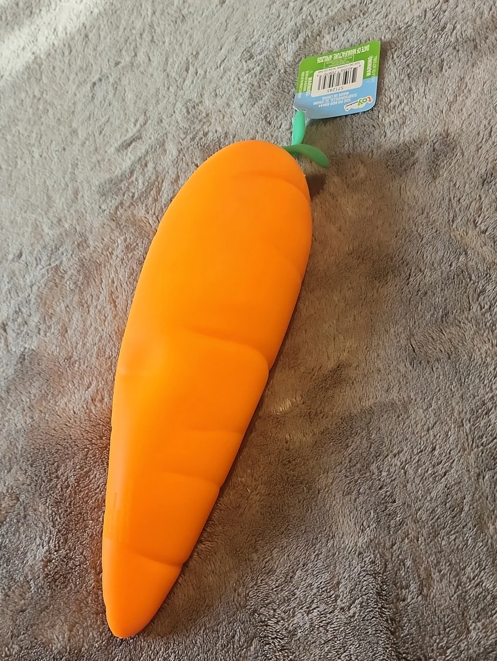 Squeeezy Carrot! Brand new & undamaged!